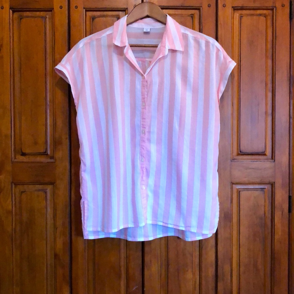 Old Navy Short Sleeve Button Down Shirt